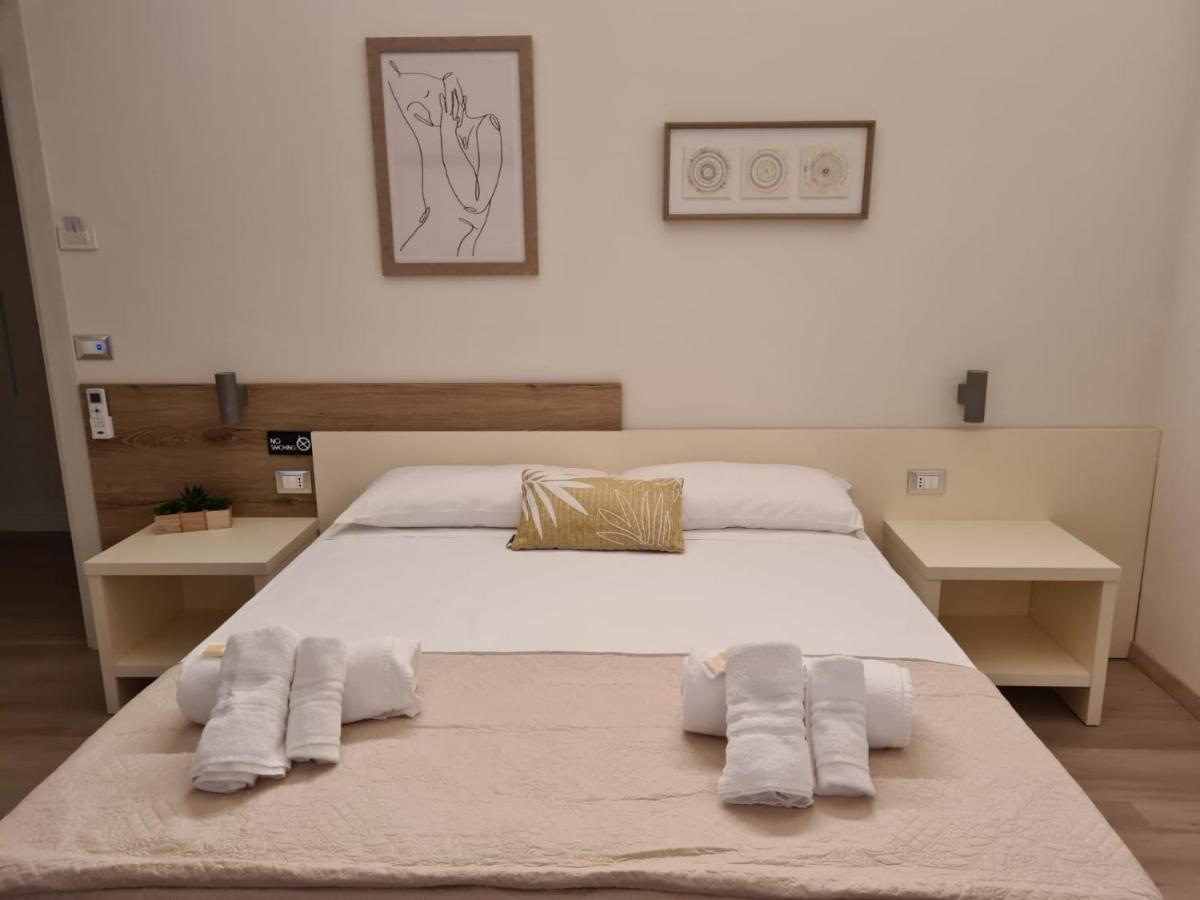 Simona Rooms Portocannone Exteriör bild
